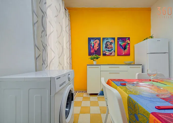 Charming 2br Steps From Marina & Views By 360 Estates *