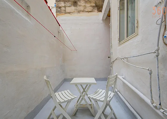 Charming 2br Steps From Marina & Views By 360 Estates * Gzira