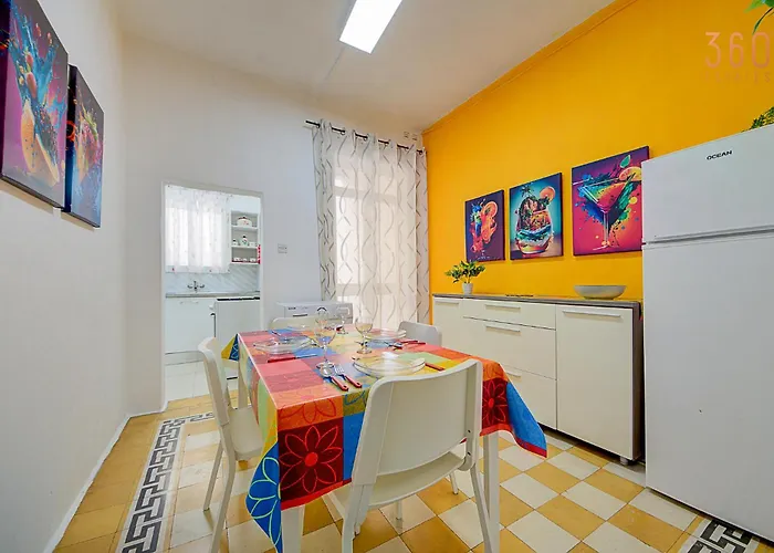 Charming 2br Steps From Marina & Views By 360 Estates Gzira