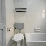Charming 2br Steps From Marina & Views By 360 Estates
