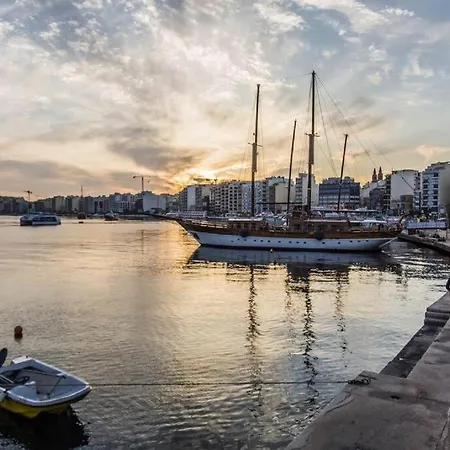 شقة Charming 2br Steps From Marina & Views By 360 Estates