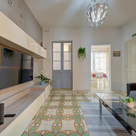 شقة Charming 2br Steps From Marina & Views By 360 Estates Gzira