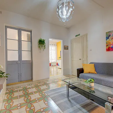 Charming 2br Steps From Marina & Views By 360 Estates