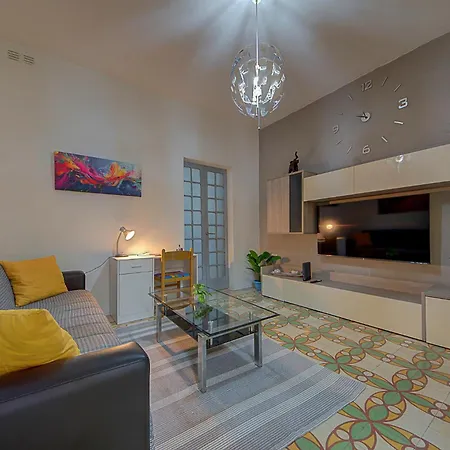 Charming 2br Steps From Marina & Views By 360 Estates Apartment *
