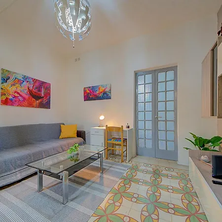 Charming 2br Steps From Marina & Views By 360 Estates Gzira