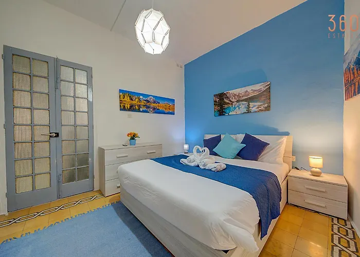 Charming 2br Steps From Marina & Views By 360 Estates *